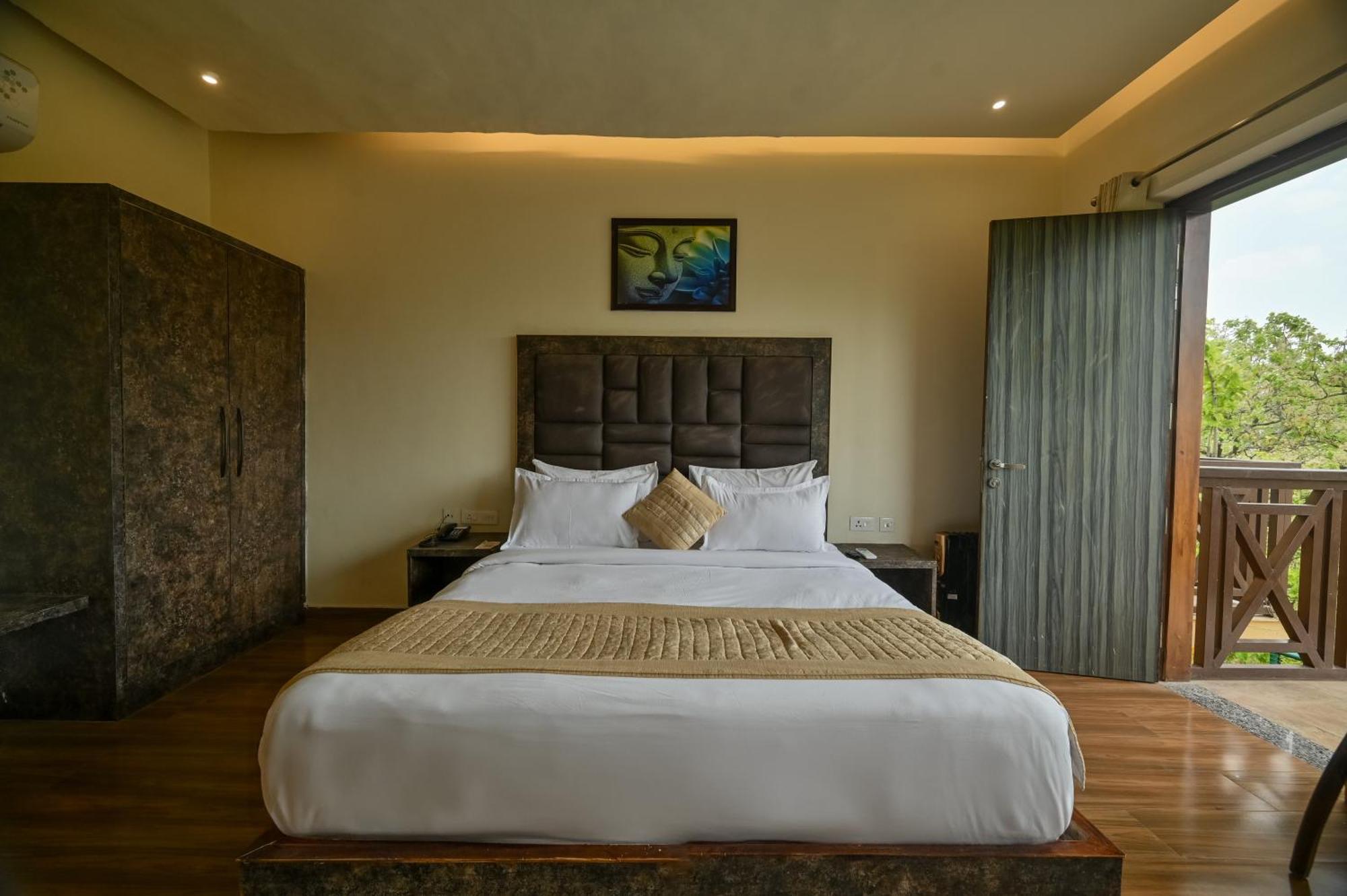 Aavaas Hill Resort Lansdowne Phòng bức ảnh
